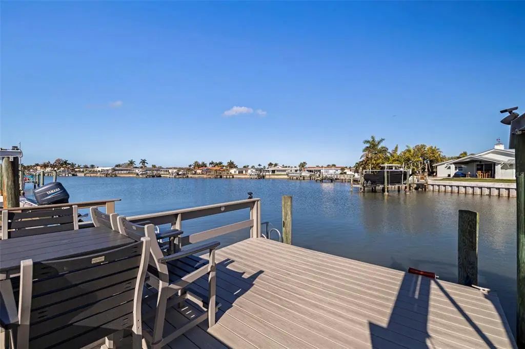 403 Boca Ciega Point Boulevard N, ST PETERSBURG