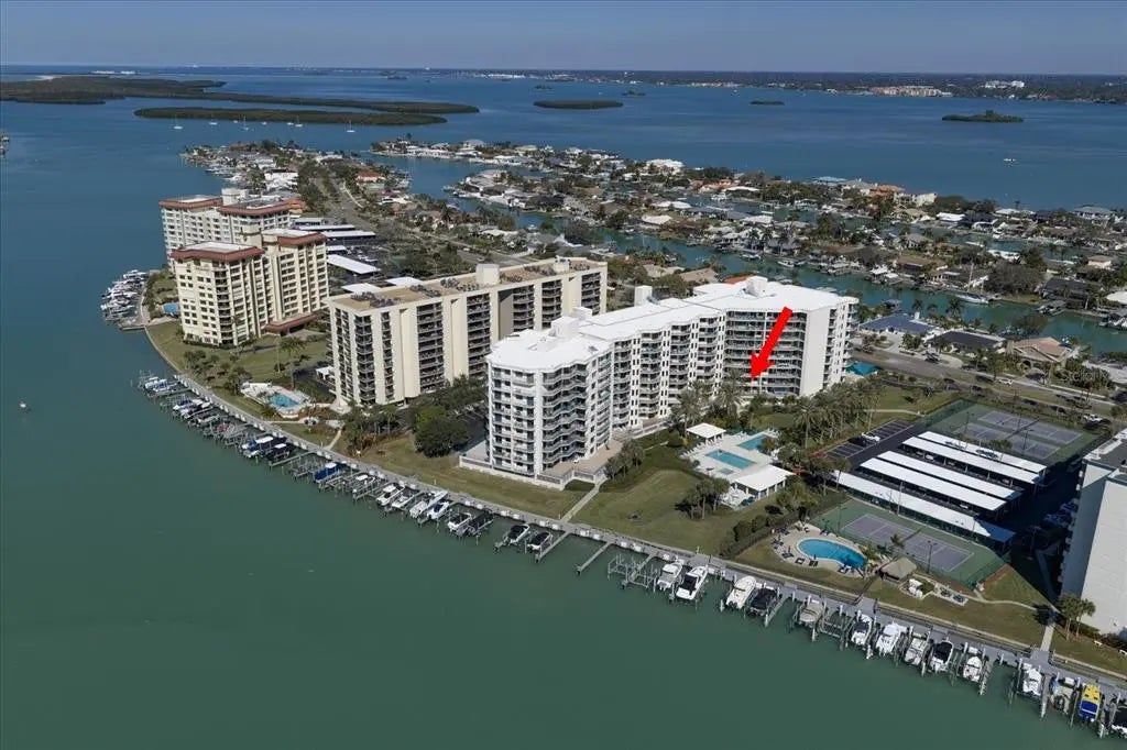670 Island Way 304, CLEARWATER BEACH