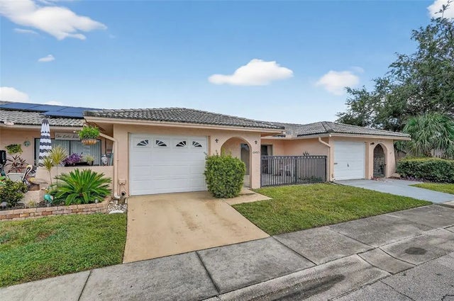 10483 Azalea Park Drive N, PINELLAS PARK