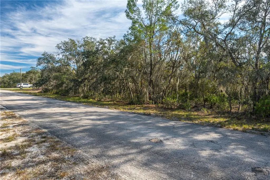 Deer Rd, FROSTPROOF