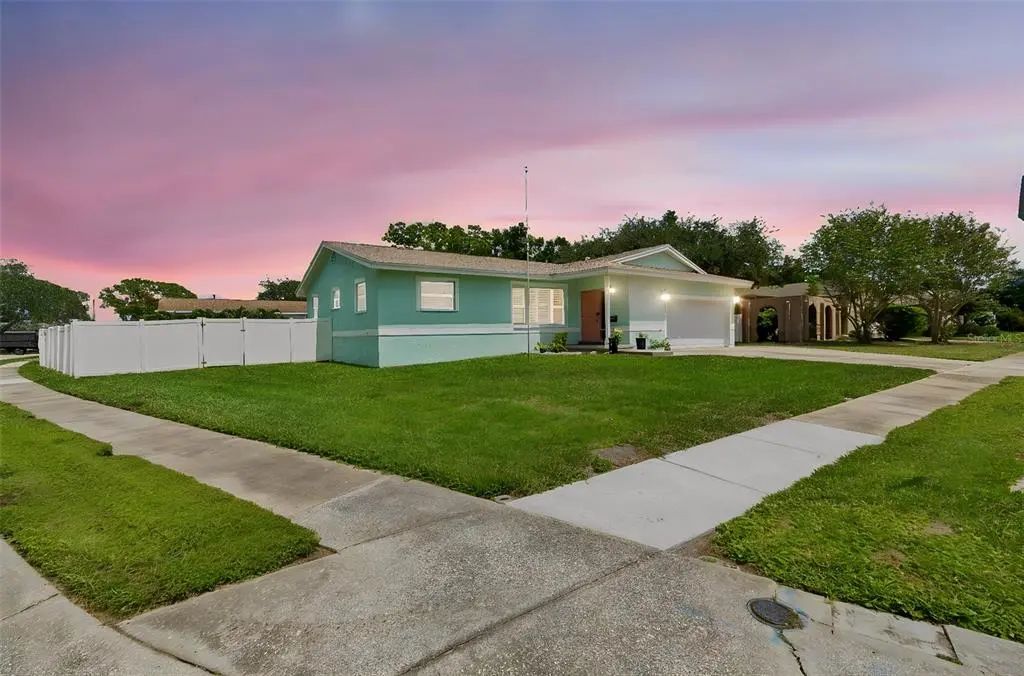 6035 19th Street Ne, ST. PETERSBURG