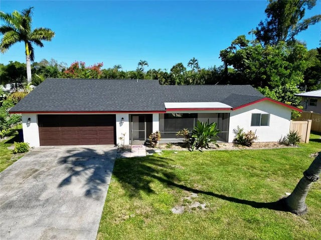 2461 Woodland Circle, FORT MYERS