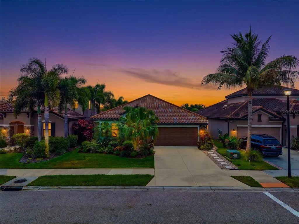 5587 Foxtail Palm Lane, SARASOTA