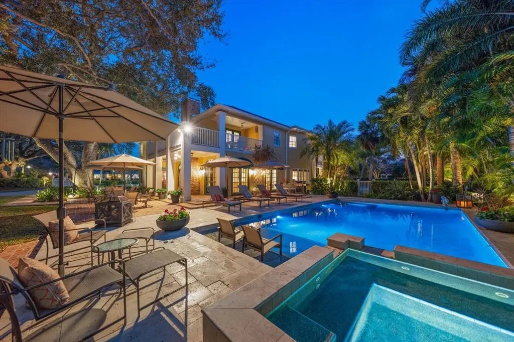 100 Sarasota Road, BELLEAIR