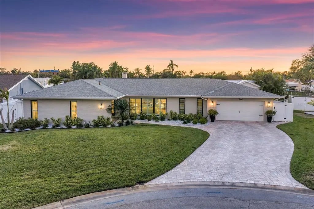 5166 Horseshoe Place Ne, ST PETERSBURG