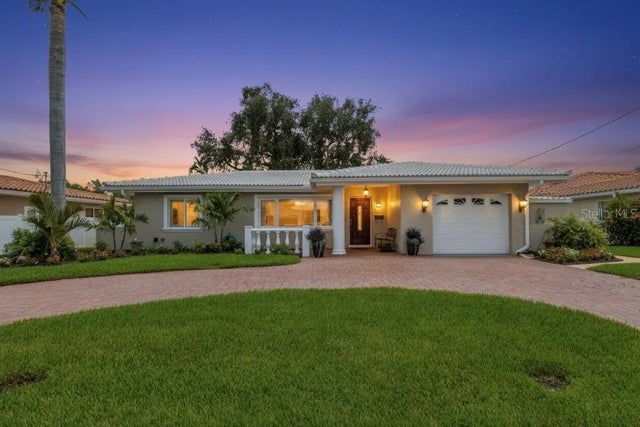 715 45th Avenue Ne, ST PETERSBURG