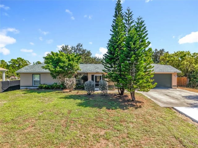 814 Lincoln Avenue, LEHIGH ACRES