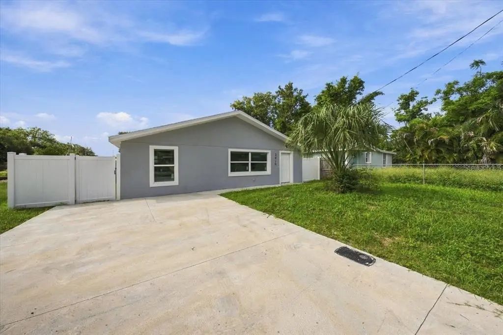 2919 E 19th Avenue, TAMPA