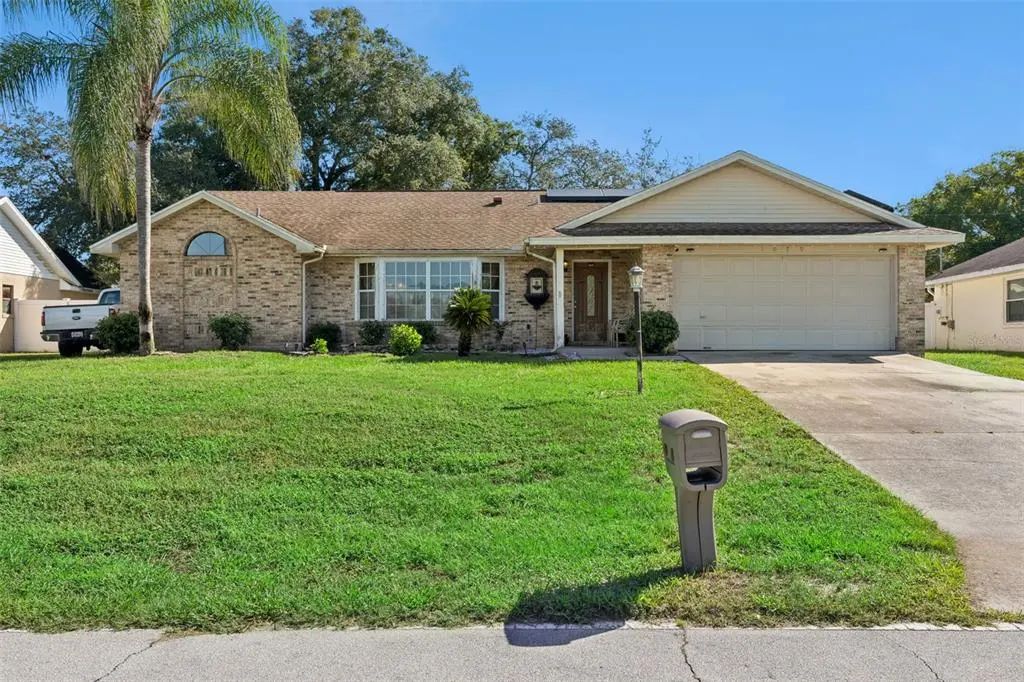 1079 W Hancock Drive, DELTONA