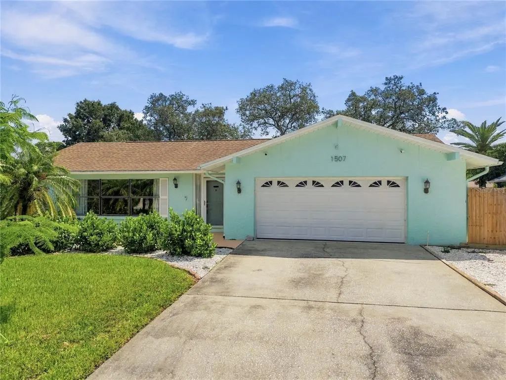 1507 Poinsettia Avenue, TARPON SPRINGS