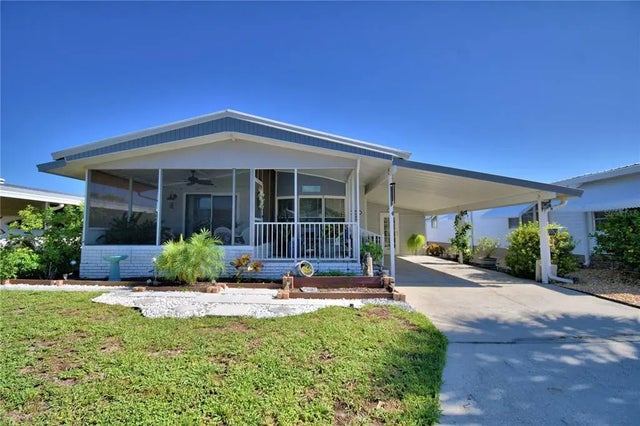 4192 Rolling Oaks Drive, WINTER HAVEN