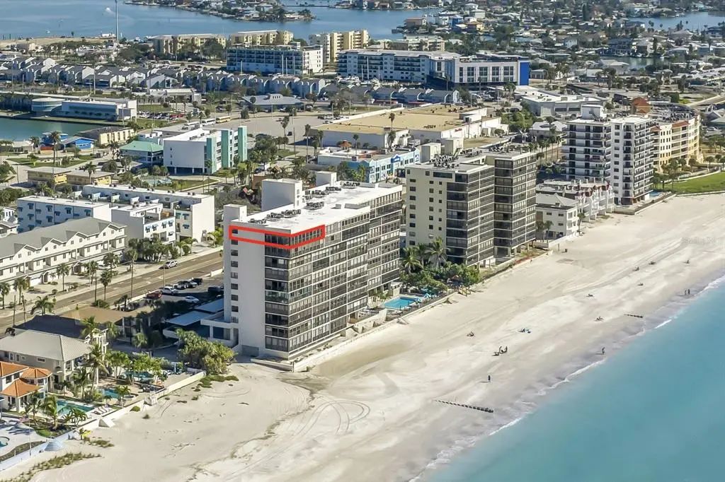 15462 Gulf Boulevard 1006, MADEIRA BEACH