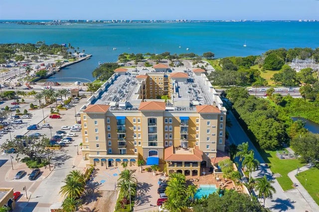 1064 N Tamiami Trail 1311, SARASOTA