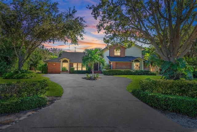 2371 Landings Circle, BRADENTON