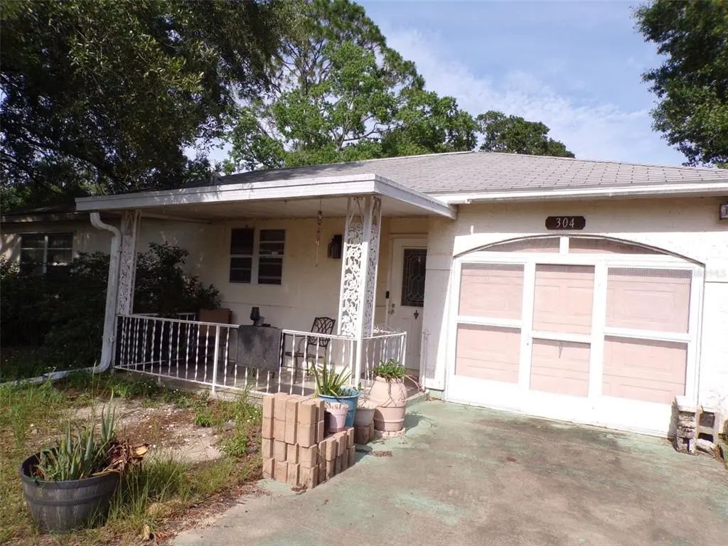304 Oak Track Way, OCALA