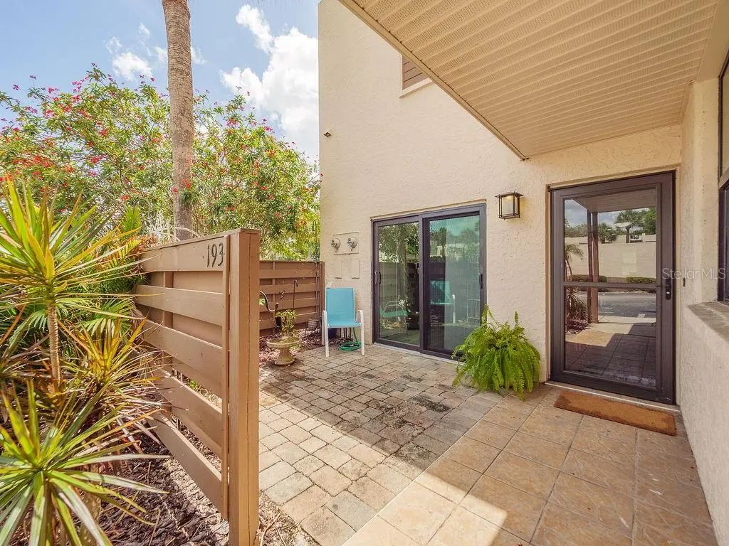 193 Pineneedle Drive, BRADENTON