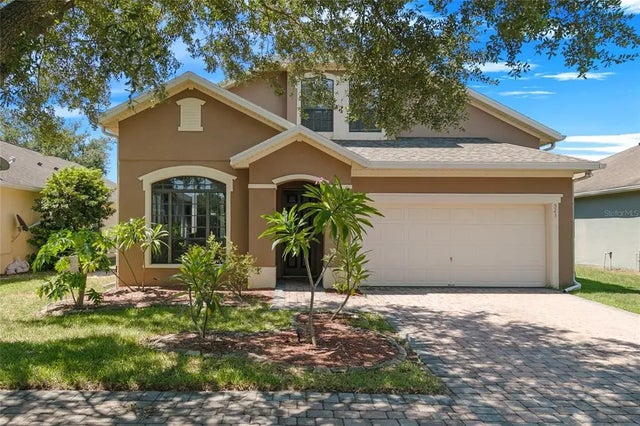 523 Lake Davenport Circle, DAVENPORT