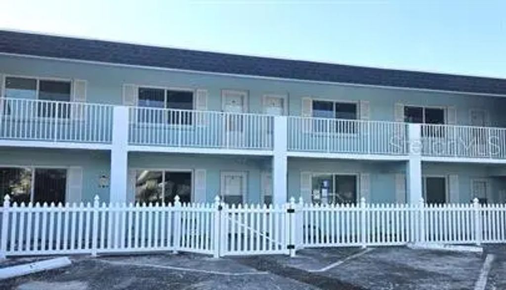 350 73rd Avenue #8, ST. PETE BEACH