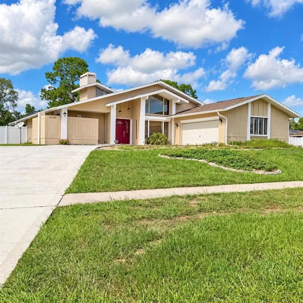 13285 Cecil Court, SPRING HILL