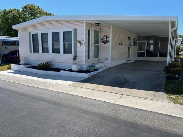 825 Coconut Palm Street, LARGO