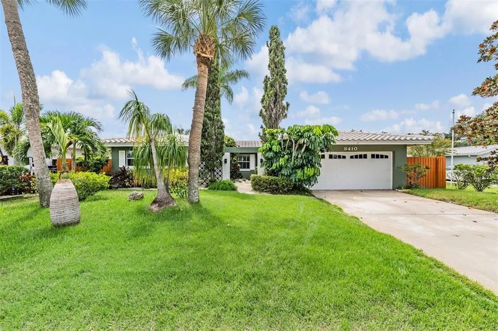 8410 Boulder Place, TAMPA