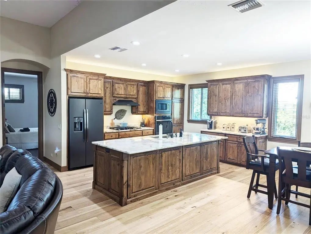 Gulf Shores Realty: 12 4ec5facab18f7a426a3f5d4f86142d45 l