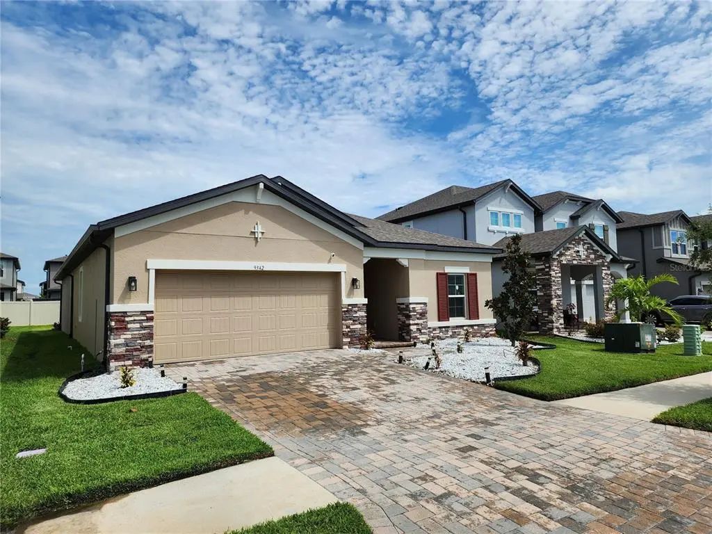 9342 Crescent Ray Drive, WESLEY CHAPEL