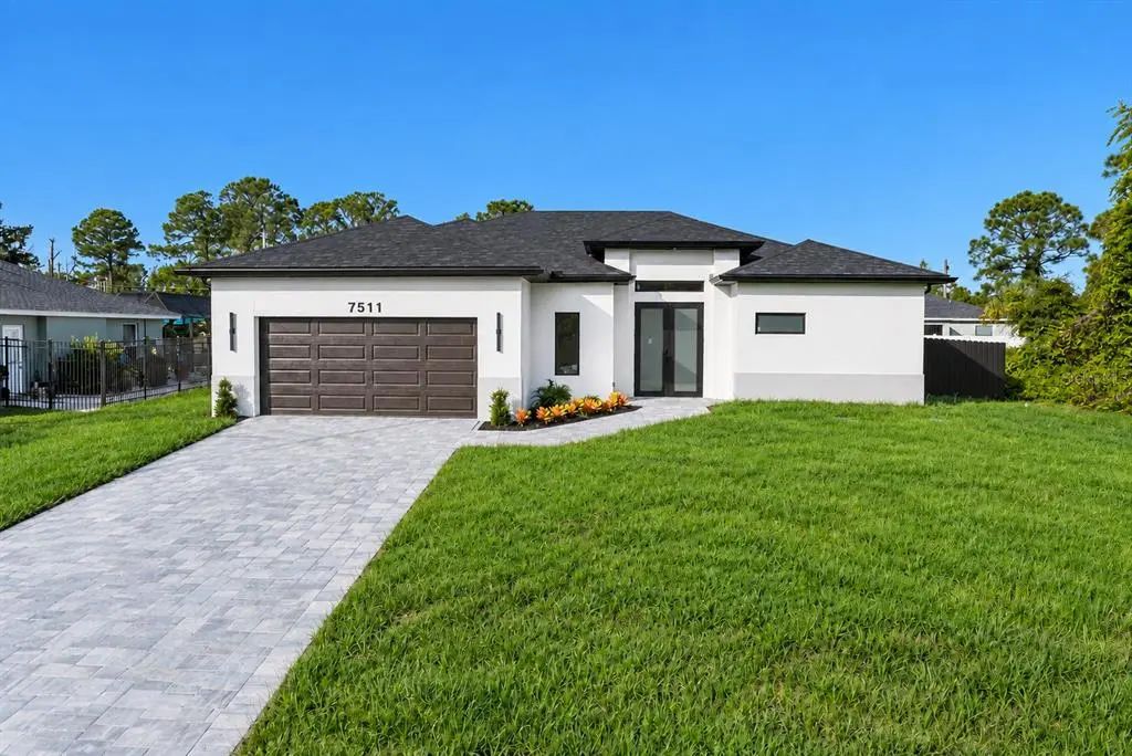 7511 Blutter Road, NORTH PORT