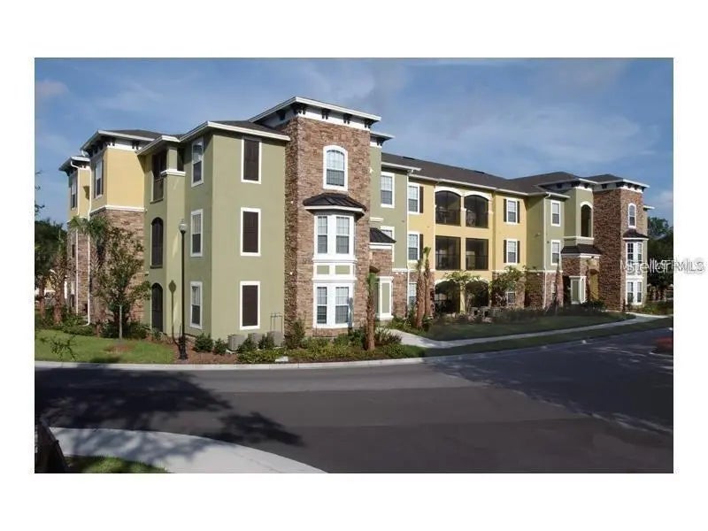 10209 Courtney Palms Boulevard 104, TAMPA