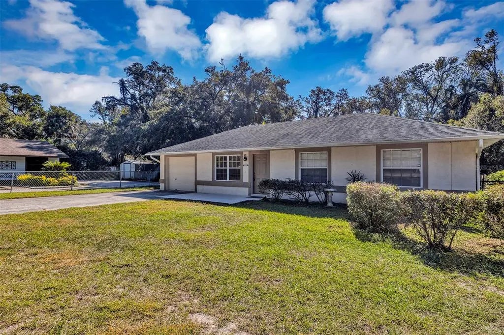 1134 E 10th Avenue, MOUNT DORA