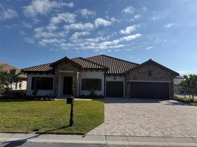 3059 Sanctuary Circle, LAKELAND