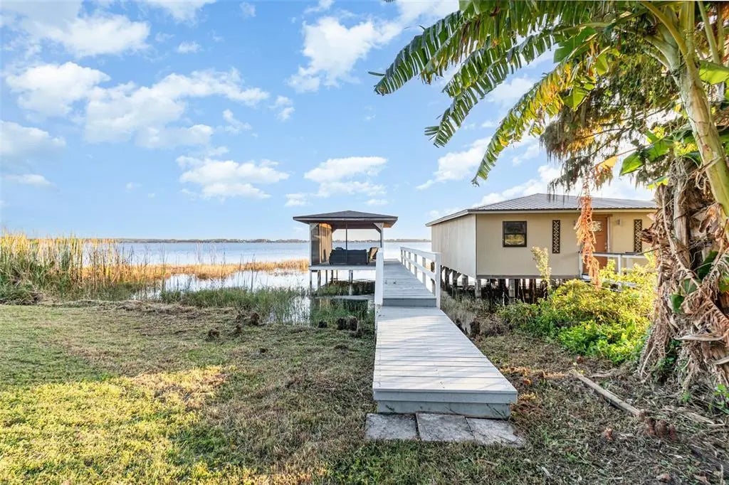 1099 Grove Avenue, MOUNT DORA