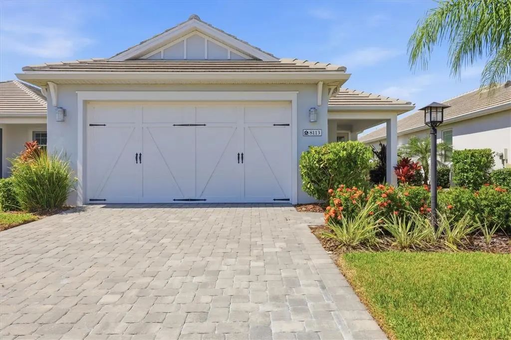 8113 Sternway Road, SARASOTA