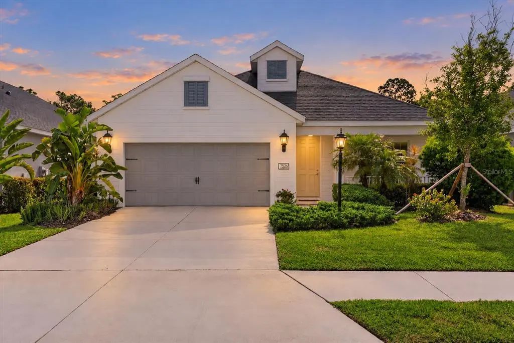 7526 Ridgelake Circle, BRADENTON