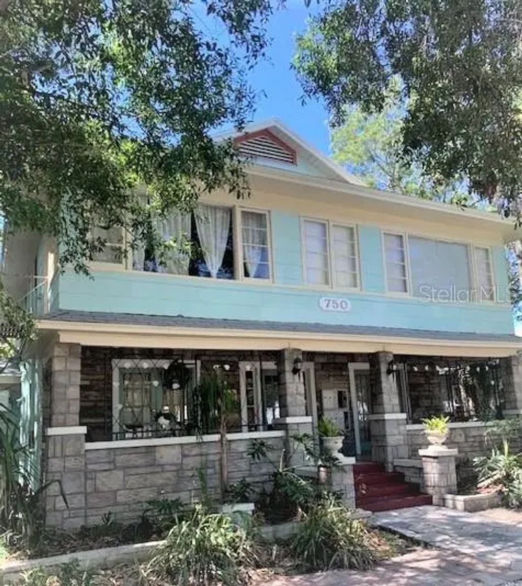 750 7th Avenue N, ST PETERSBURG