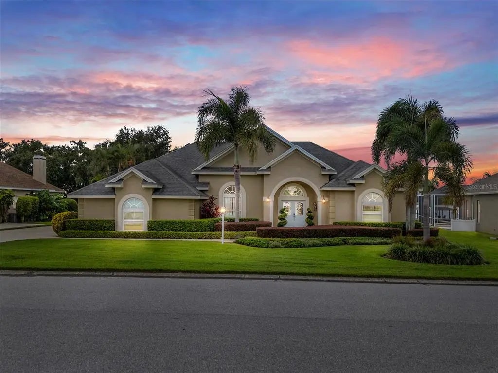 220 Ruby Lake Lane, WINTER HAVEN