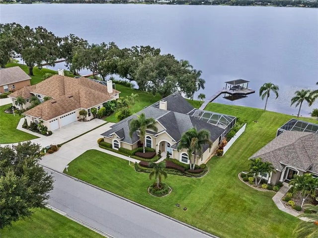 220 Ruby Lake Lane, WINTER HAVEN