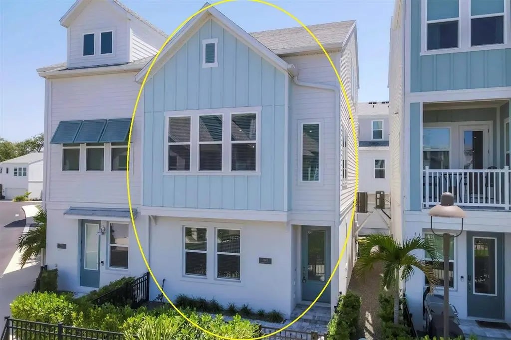 2340 Lindstrom Street, SARASOTA