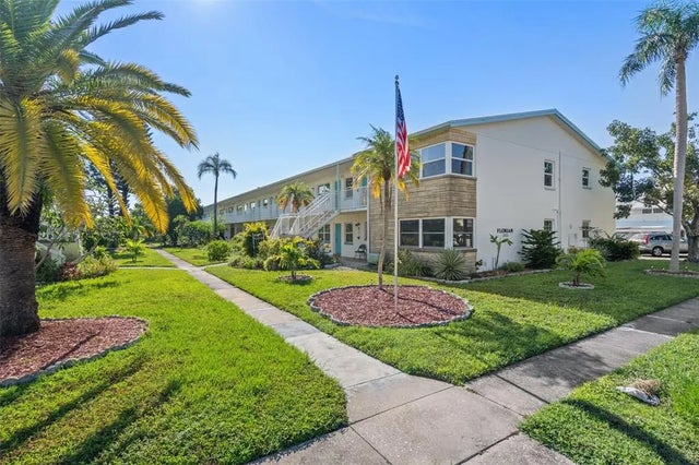 5855 18th Street N 12, ST PETERSBURG