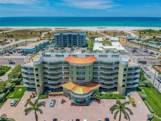 11605 Gulf Boulevard 402, TREASURE ISLAND