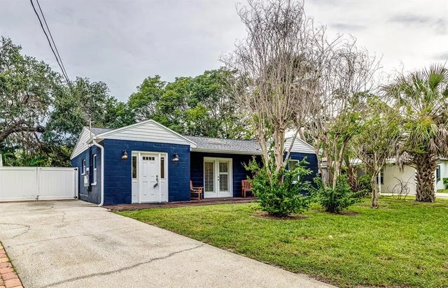 3002 W Meadow Street, TAMPA