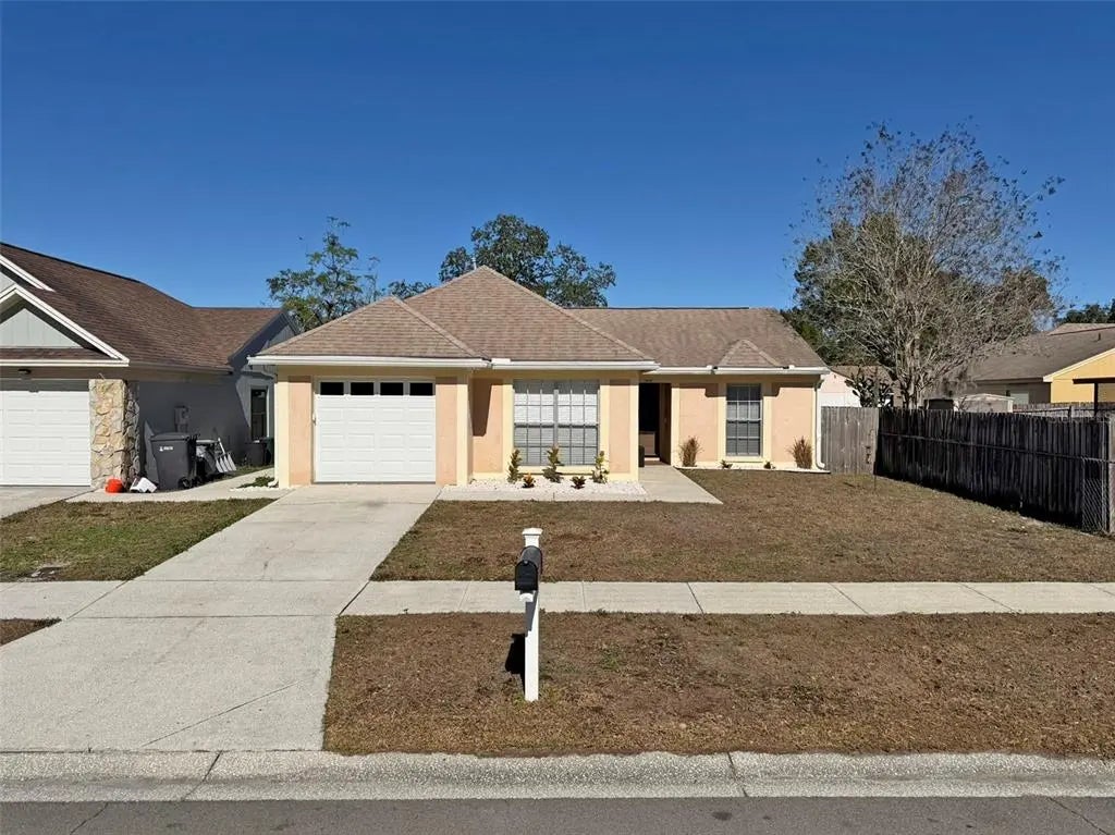 8518 Misty River Court, TAMPA