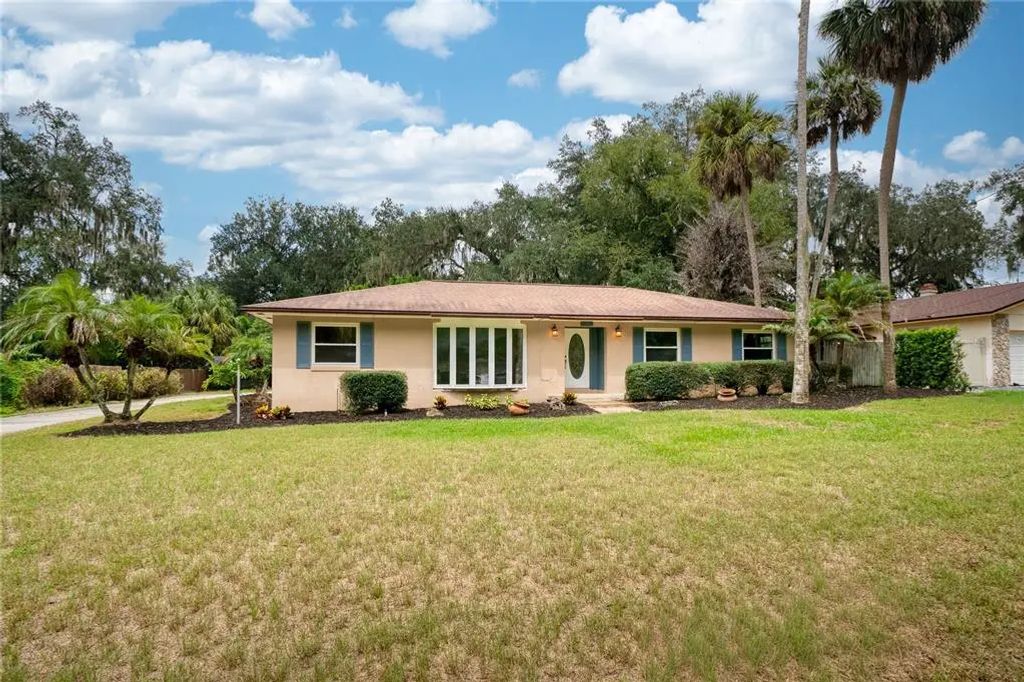383 Palm Drive, OVIEDO