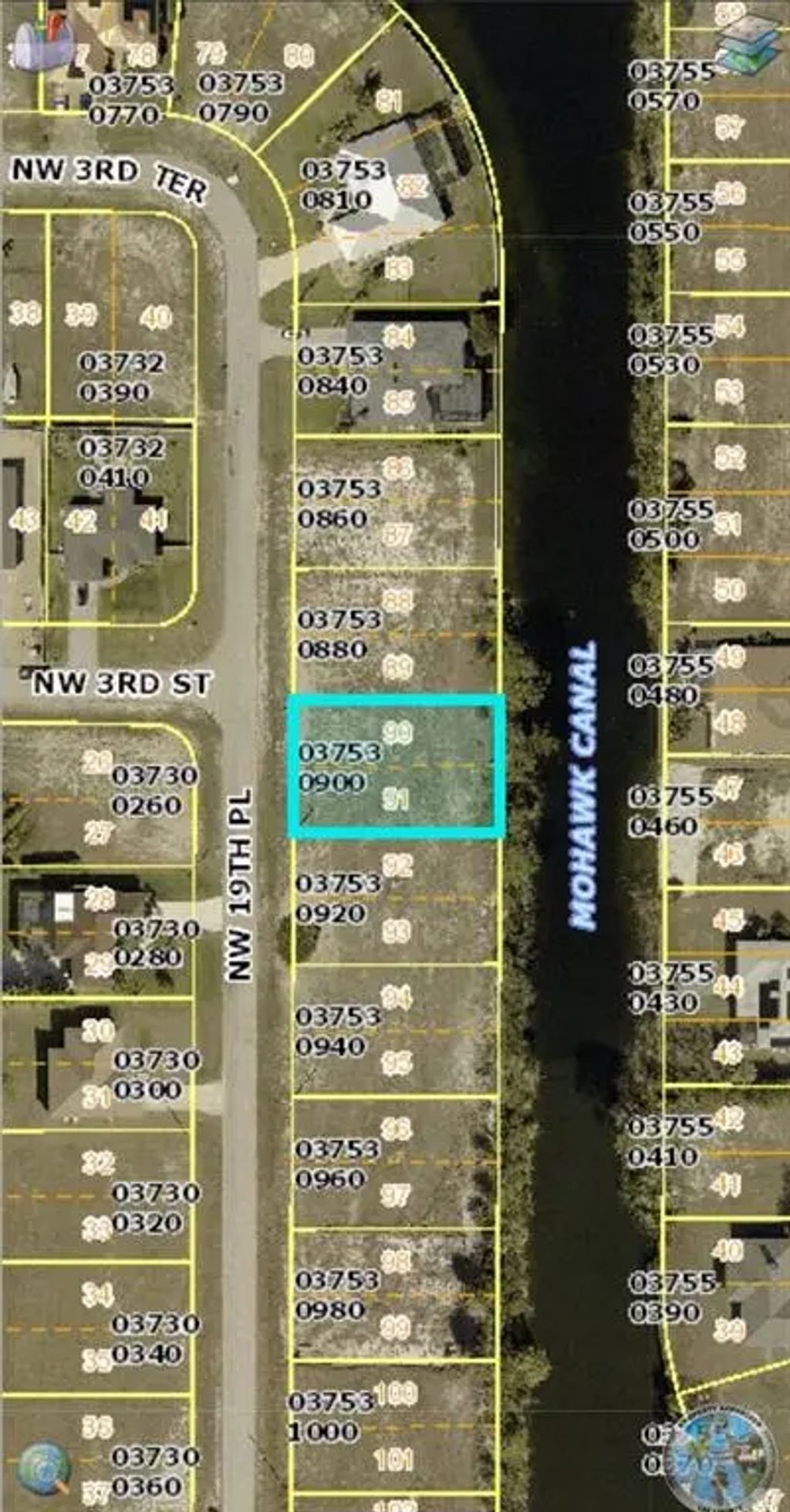 241 Nw 19th Place, CAPE CORAL