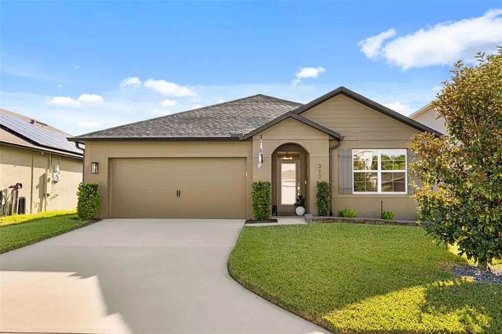 317 American Holly Avenue, DEBARY