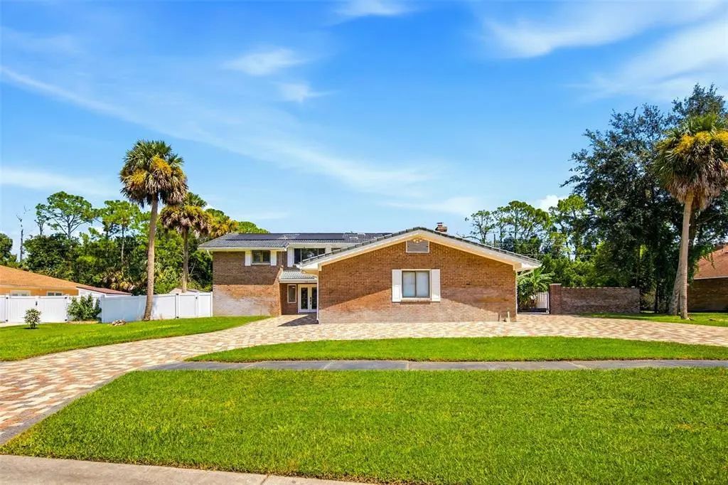433 Pelican Bay Drive, DAYTONA BEACH