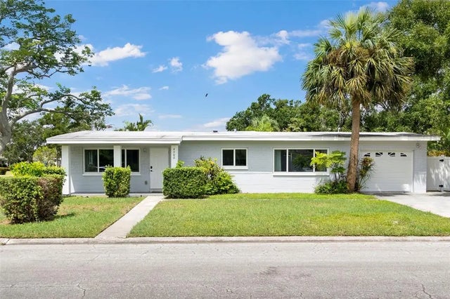 4300 Maple Street Ne, ST PETERSBURG