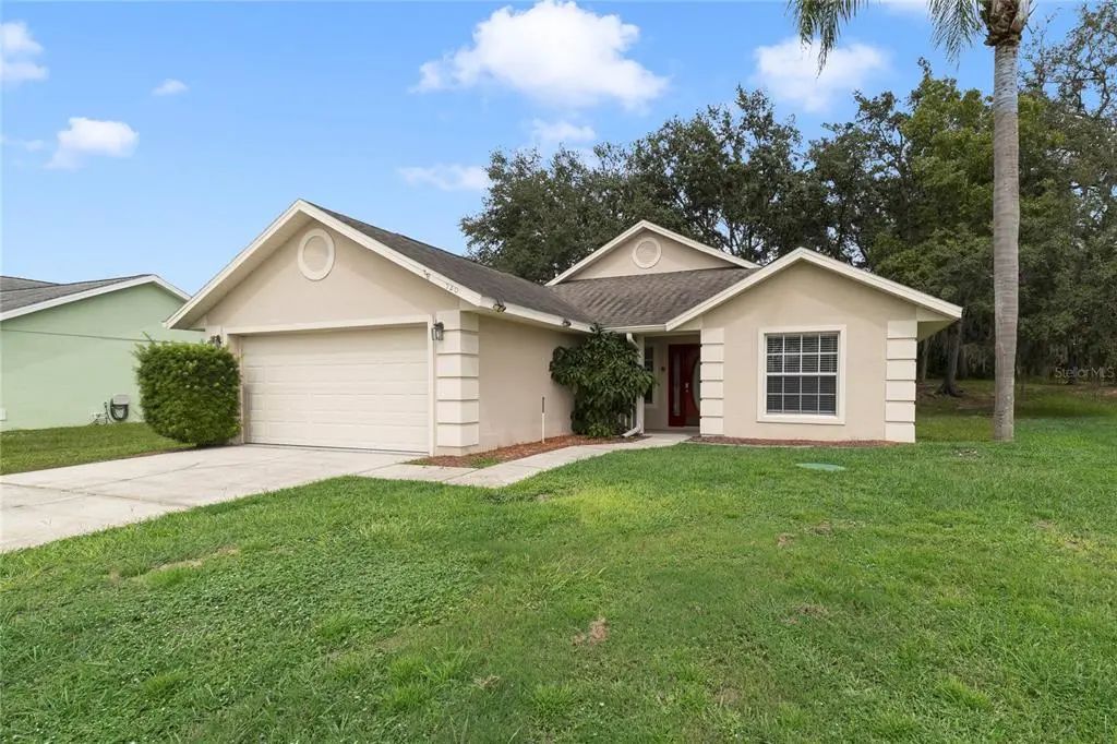 520 Hanging Moss Road, DAVENPORT