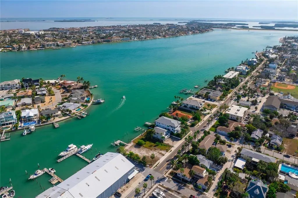 1805 Pass-a-grille Way, ST PETE BEACH