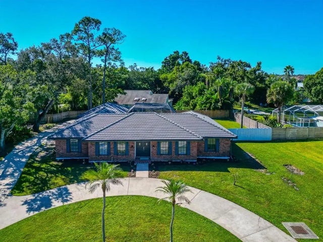 1861 Riviera Circle, SARASOTA
